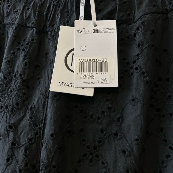 Black Embroidered Pants - Picture 4 of 4